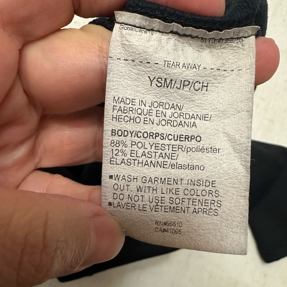 Under Armour Kids Long Sleeve Tee in Black - Picture 4 of 6